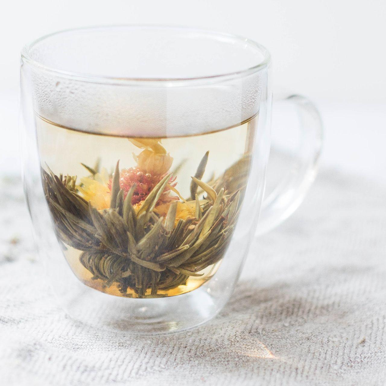 photo of clear glass mug